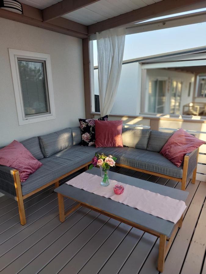 Mobile Home Whit Sea View Lavojesa Drage Exterior photo
